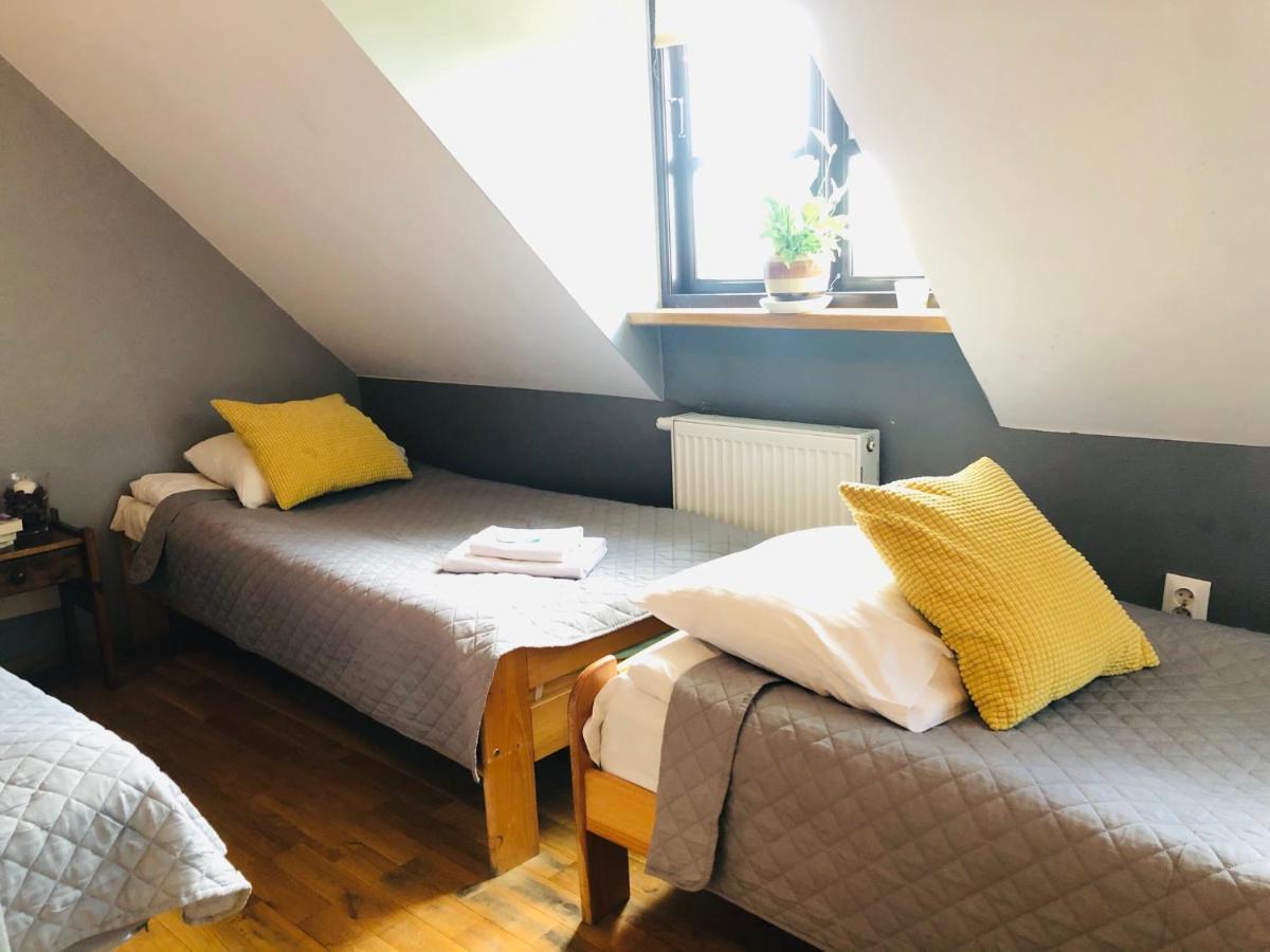 Pod Wierzba Hotel Uniejow Kültér fotó